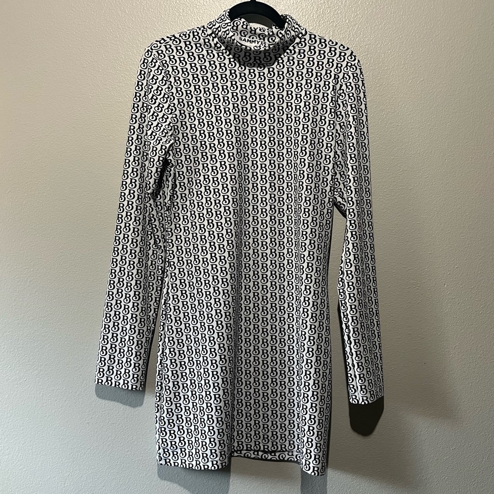 SAMMY B- NWT Long Sleeve Dress with All Over Print in White and Black Si…